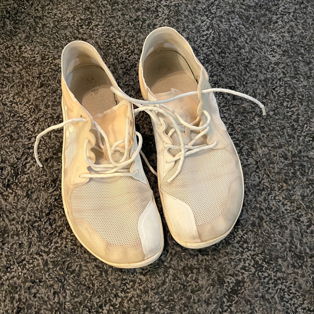 Men’s U.S. 9 vivobarefoot primus lite shoes